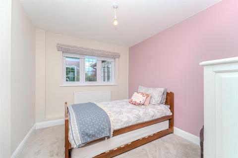 49 Wellesley Avenue, Iver, SL0 9BP