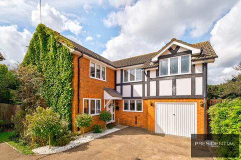 4 bedroom detached house for sale, Waltham Abbey EN9