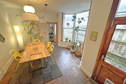 706 Barking Road, Plaistow, London, E13 9JZ