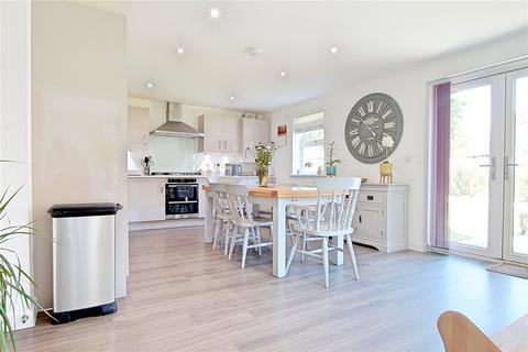 4 bedroom detached house for sale, Alexander Avenue, Angmering, Littlehampton, West Sussex, BN16