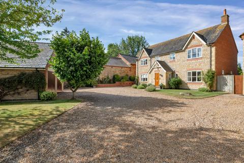 5 bedroom detached house for sale, 1 Peake Close, Market Harborough, Northamptonshire