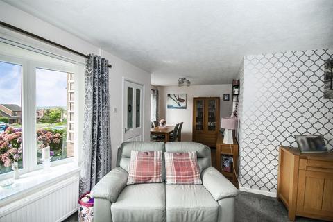 45 Halsall Close, Bury, BL9 6HN