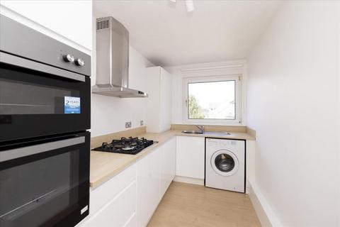 47/8 Oxgangs Avenue, Edinburgh, EH13 9HU