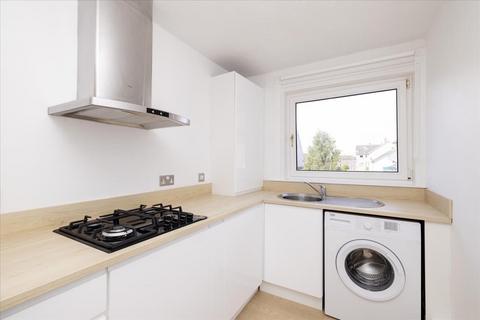 47/8 Oxgangs Avenue, Edinburgh, EH13 9HU