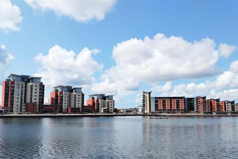 1 bedroom apartment for sale, South Quay, Kings Road, Marina, Swansea