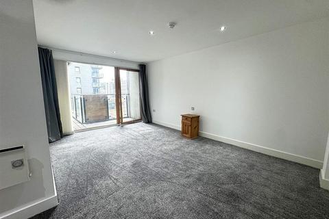 2 bedroom flat to rent, La Salle, Leeds Dock