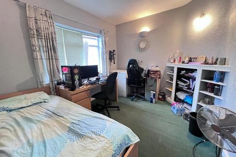 2 bedroom terraced house for sale, Milner Road, Dagenham