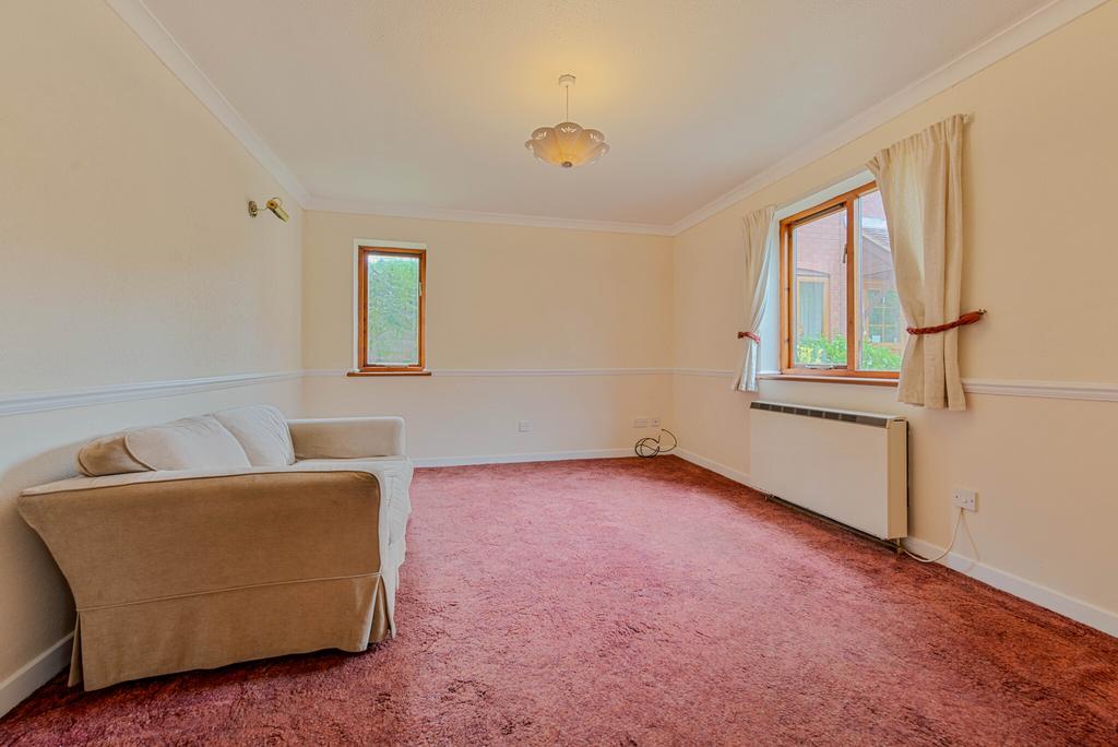 Droitwich WR9 2 bed to rent £750 pcm (£173 pw)