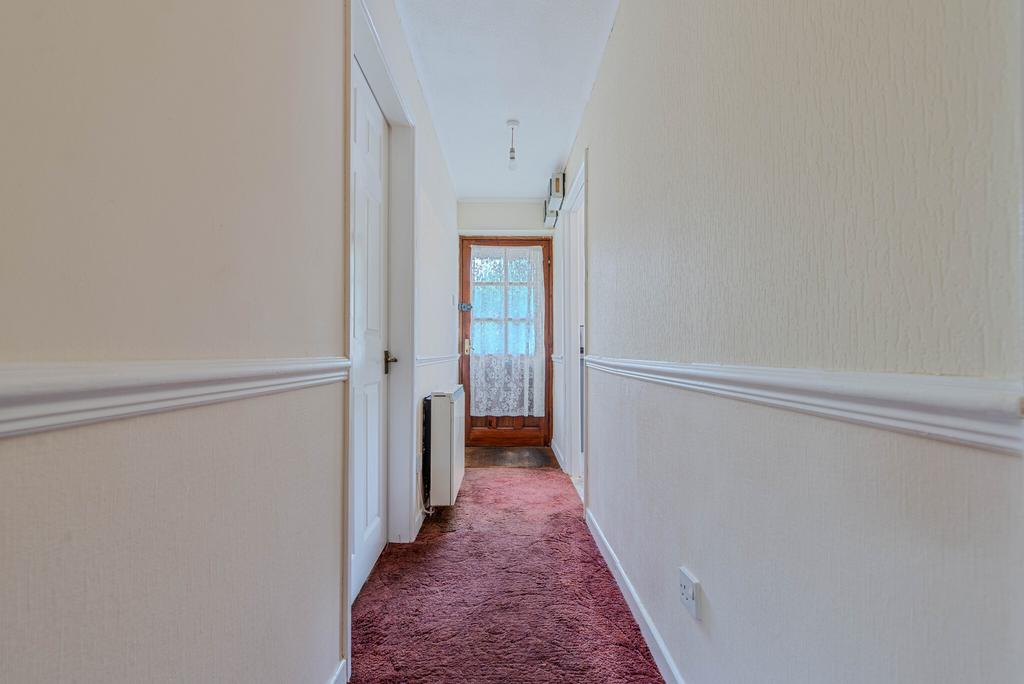 Droitwich WR9 2 bed to rent £750 pcm (£173 pw)