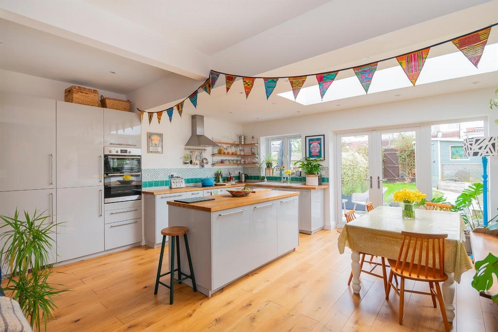 4 CLR0 KE - Kitchen Diner A.jpg