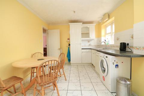 11 Armonde Close, Boreham, Chelmsford, CM3 3GA