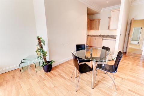 2 bedroom apartment to rent, Clarendon Street, Leamington Spa