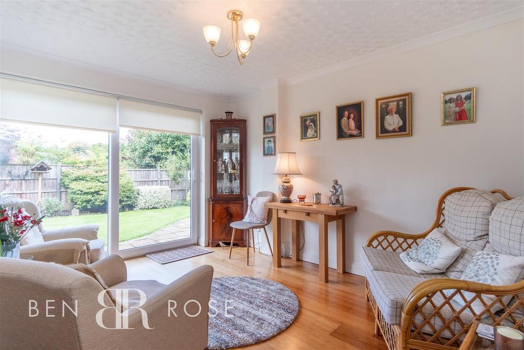 Sitting/Dining Room