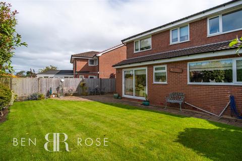 4 bedroom detached house for sale, Lyndale Close, Leyland