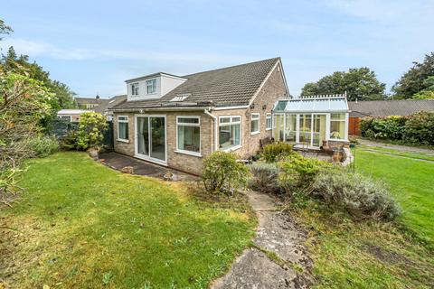 2 bedroom bungalow for sale, Brookhill Avenue, Alwoodley, Leeds, LS17