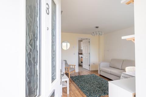 undefined, Orchard Way, Fife DD6