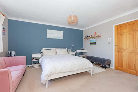 3 bedroom detached house for sale, Ryecroft Gardens, Goring-By-Sea, Worthing