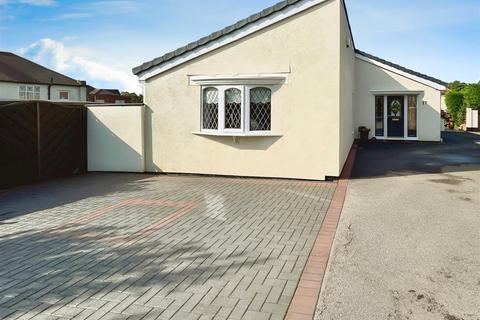 3 bedroom detached bungalow for sale, Holmfield Avenue, South Shields