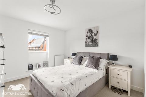 6 Maytree Crescent, Harlow, CM17 0FW