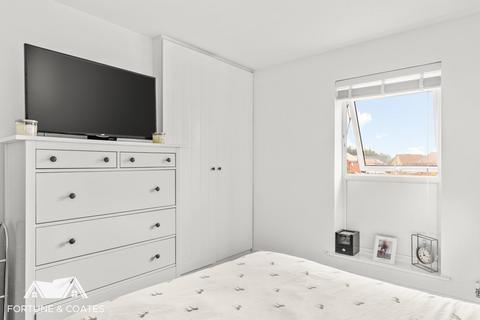 6 Maytree Crescent, Harlow, CM17 0FW