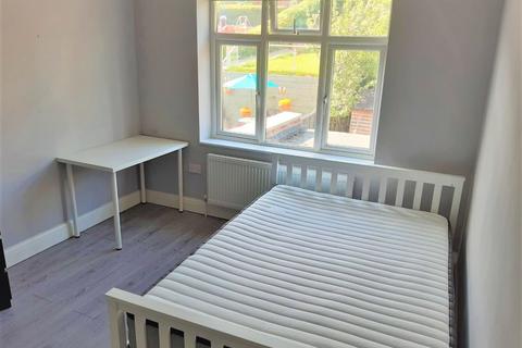 Studio to rent, Meyrick Avenue, Luton, Bedfordshire