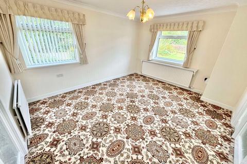 4 bedroom bungalow for sale, Eddleston Close, Staining FY3