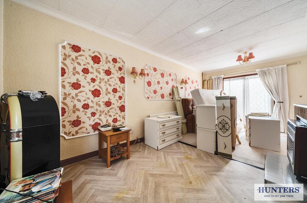 Sandgate Road, Welling 3 bed terraced house for sale £375,000