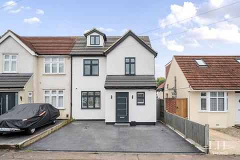 131 Burnway, Hornchurch, RM11 3SW
