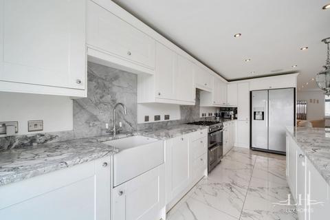 131 Burnway, Hornchurch, RM11 3SW