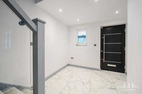 131 Burnway, Hornchurch, RM11 3SW