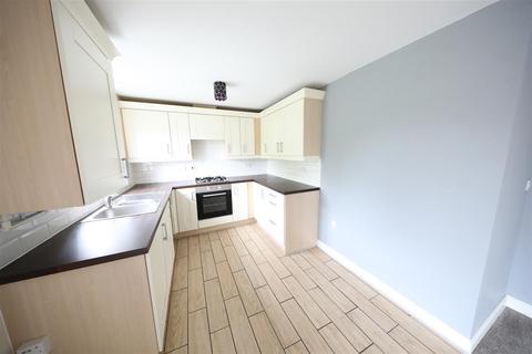 2 bedroom flat for sale, Hainsworth Park, Hull