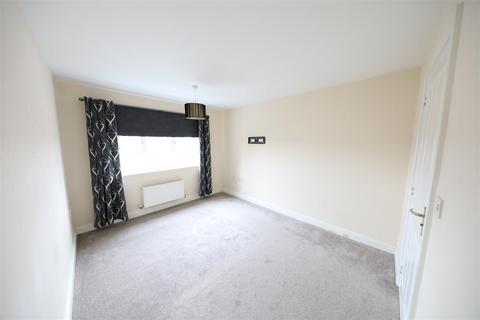 2 bedroom flat for sale, Hainsworth Park, Hull