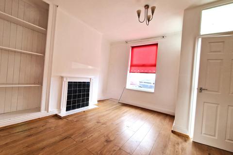 2 bedroom terraced house to rent, Estcourt Street, Hull, Yorkshire, HU9