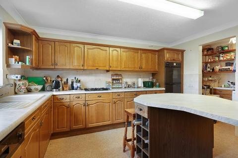 4 Champneys Walk, Cambridge, CB3 9AW