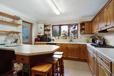 4 Champneys Walk, Cambridge, CB3 9AW