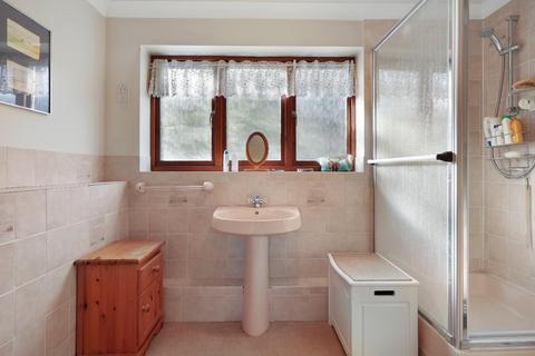 4 Champneys Walk, Cambridge, CB3 9AW