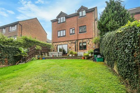 4 bedroom detached house for sale, Sopwith Close, Biggin Hill Westerham TN16