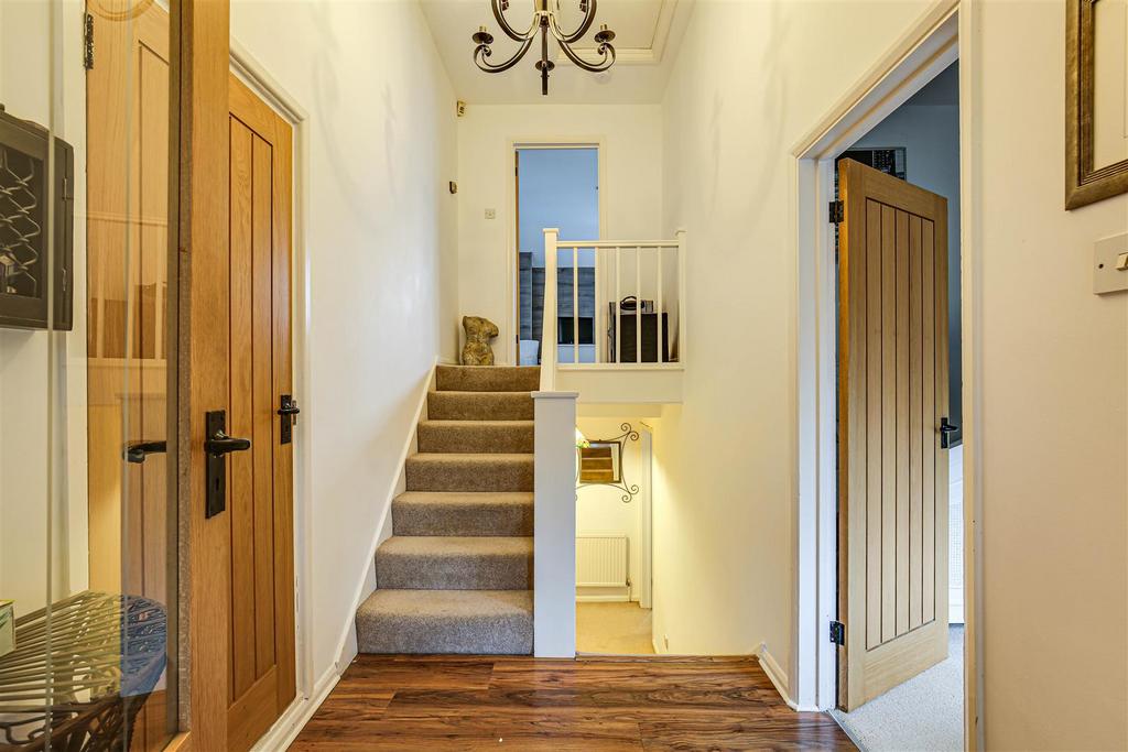 3 Entrance Hall.jpg