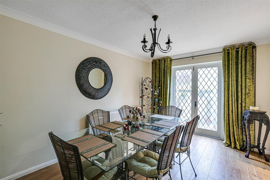 7 Dining Room.jpg