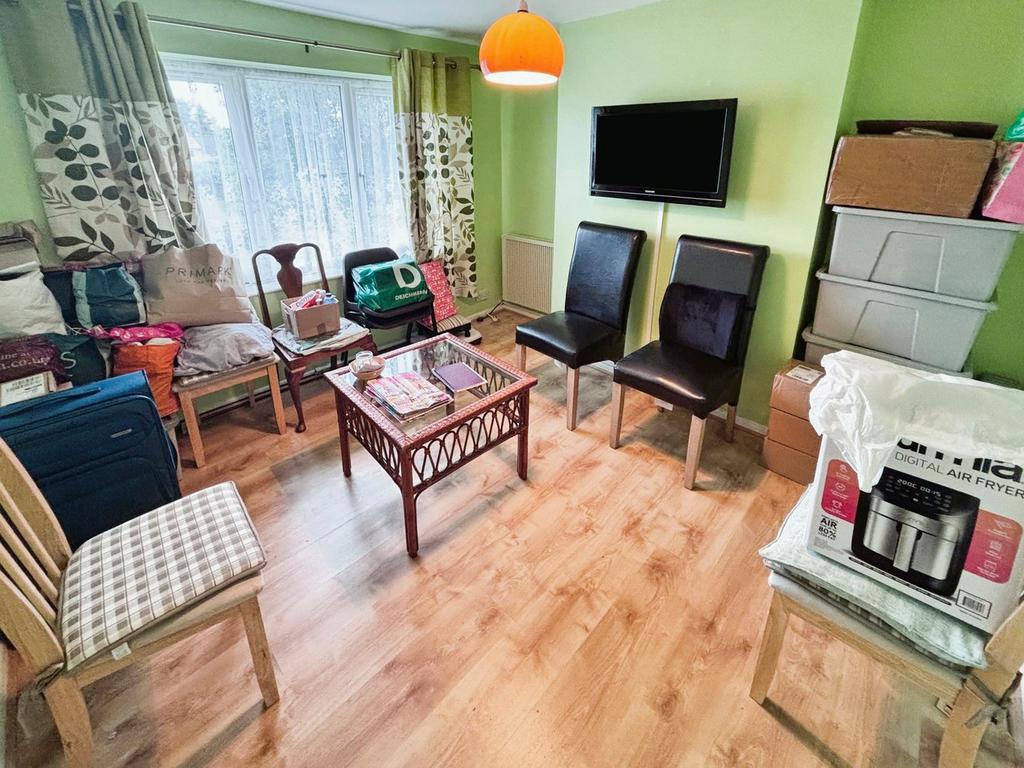 Romany Lane, Tilehurst, Reading, RG30 2 bed for sale £140,000