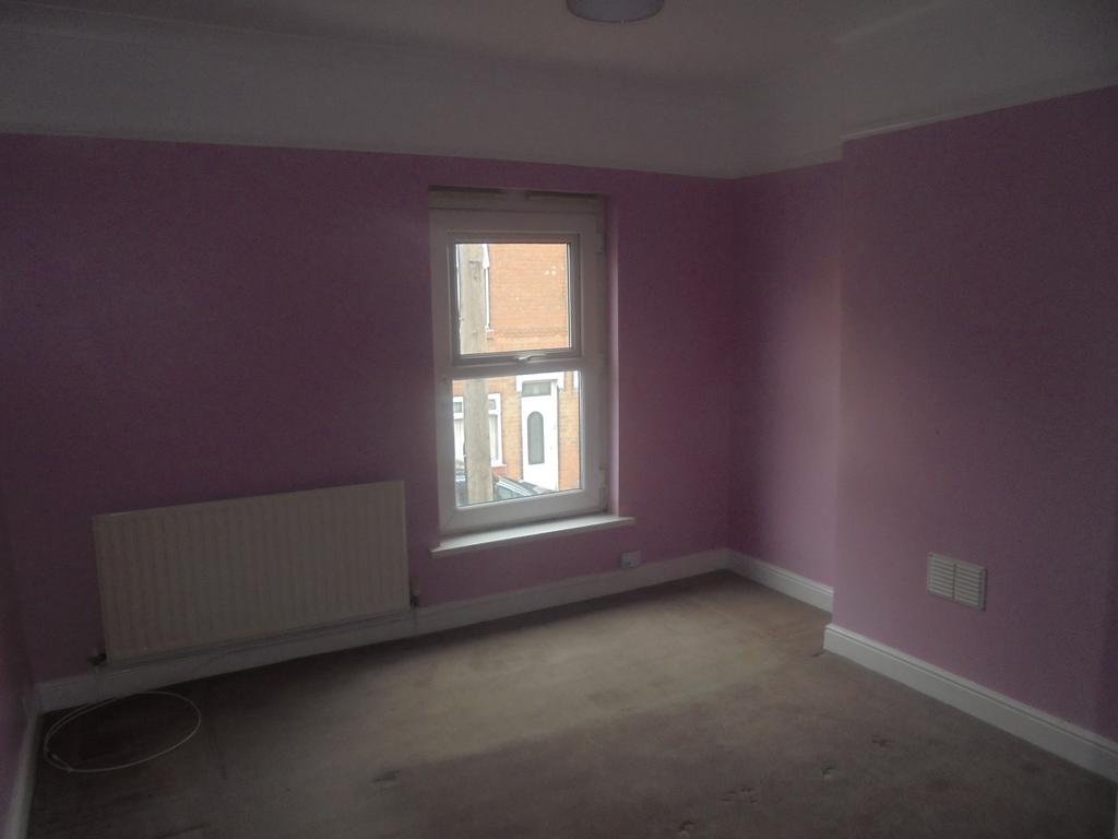 Bentley Lane, Walsall 2 bed terraced house to rent £895 pcm (£207 pw)