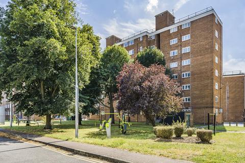 2 bedroom flat for sale, Fitzmaurice House, Rennie Estate, South Bermondsey, London, SE16