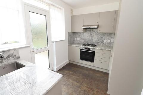 3 bedroom semi-detached house to rent, Whitehouse Avenue, Borehamwood