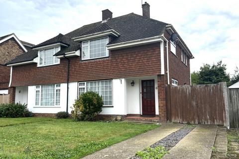 3 bedroom semi-detached house to rent, The Cherry Orchard, Hadlow