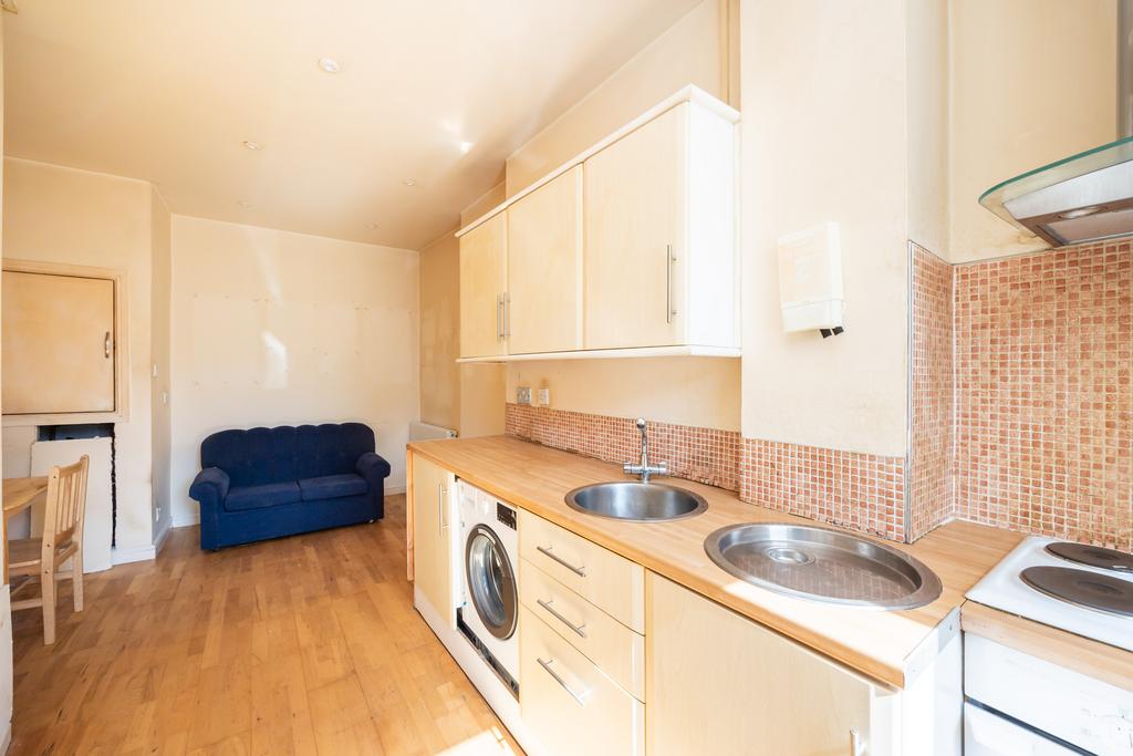Pitt Street, Edinburgh EH6 1 bed flat for sale £135,000
