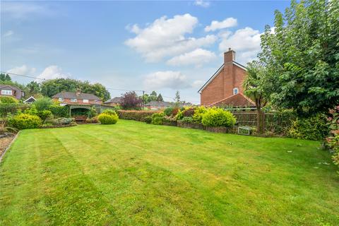 4 bedroom bungalow to rent, Crows Lane, Alton GU34