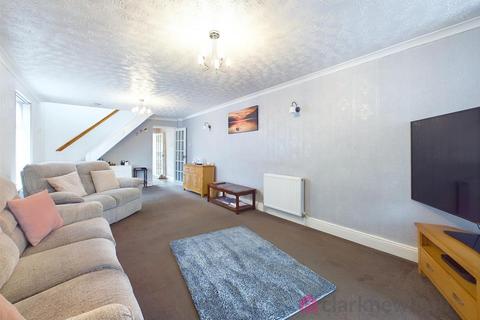 3 bedroom semi-detached house for sale, Bury Road, Old Harlow CM17