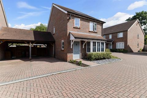 3 bedroom detached house for sale, Woodlands Close, Merstham RH1