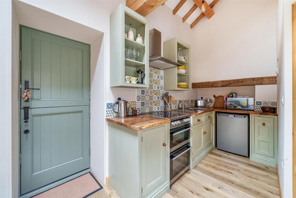 Calving Barn Kitchen (b).jpg