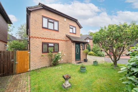 3 Bailey Close, Horsham, RH12 5QR